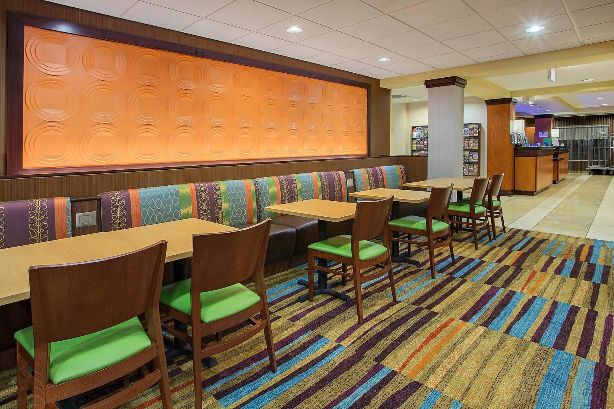 Fairfield Inn & Suites Кодак Екстер'єр фото